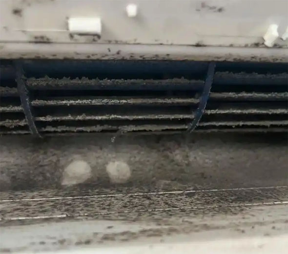 淮阴空调吹的风有股烧焦味是怎么回事